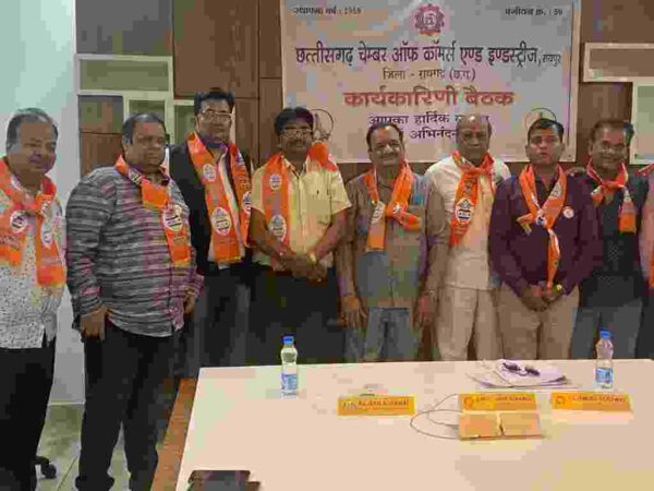 व्यापारी एकता पैनल का रायगढ़ जूटमिल क्षेत्र में धुंआधार दौरा, व्यापारियों ने किया जोरदार स्वागत, किया चेम्बर चुनाव में जिताने का वादा, कार्यालय का हुआ उद्घाटन