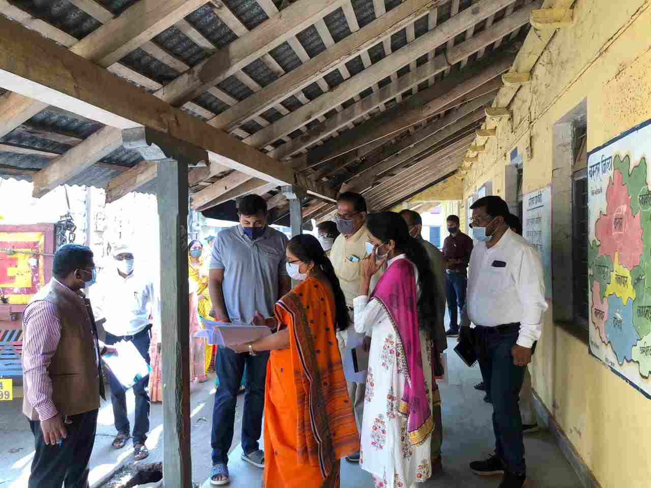*सड़क चौड़ीकरण कार्ययोजना के लिए कलेक्टर ने किया मौका निरीक्षण*