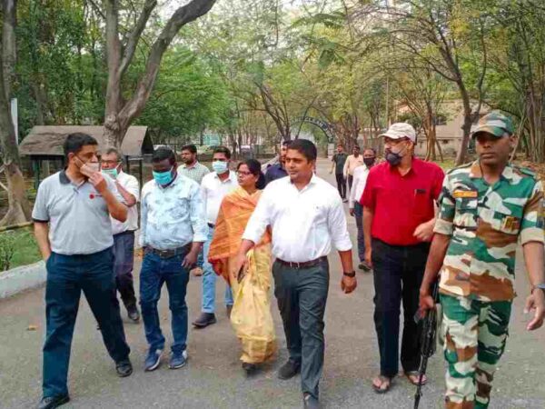 *महापौर और आयुक्त ने किया जिंदल के वर्मी कम्पोस्ट खाद सेंटर एवम एस टी पी का निरीक्षण*