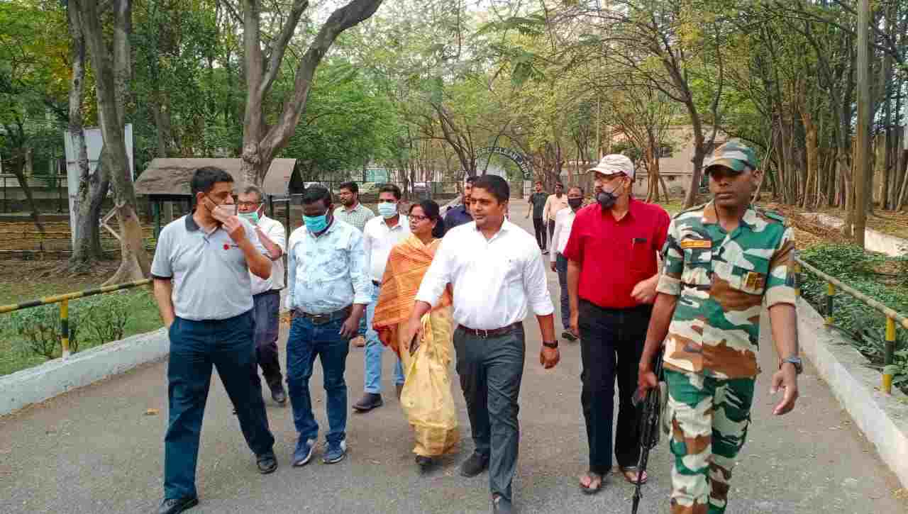 *महापौर और आयुक्त ने किया जिंदल के वर्मी कम्पोस्ट खाद सेंटर एवम एस टी पी का निरीक्षण*