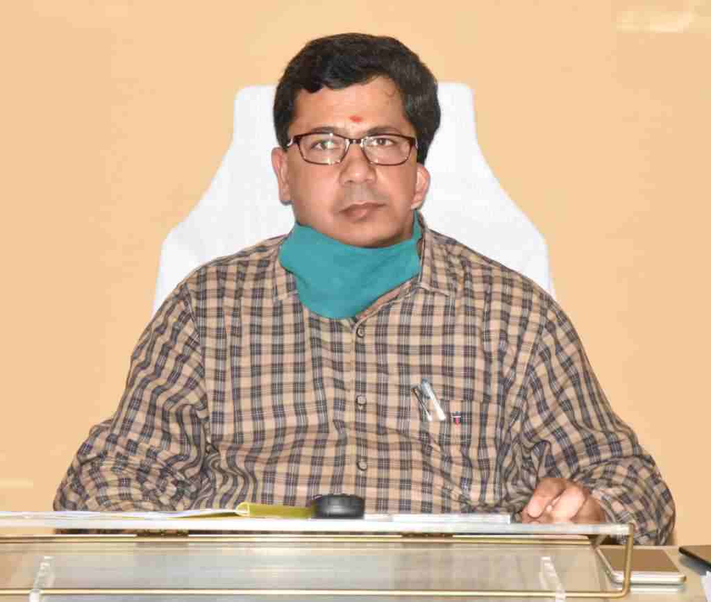अम्बिकापुर का ग़लीचा पूरे देश में हुआ मशहूर :संजीव झा कलेक्टर अम्बिकापुर