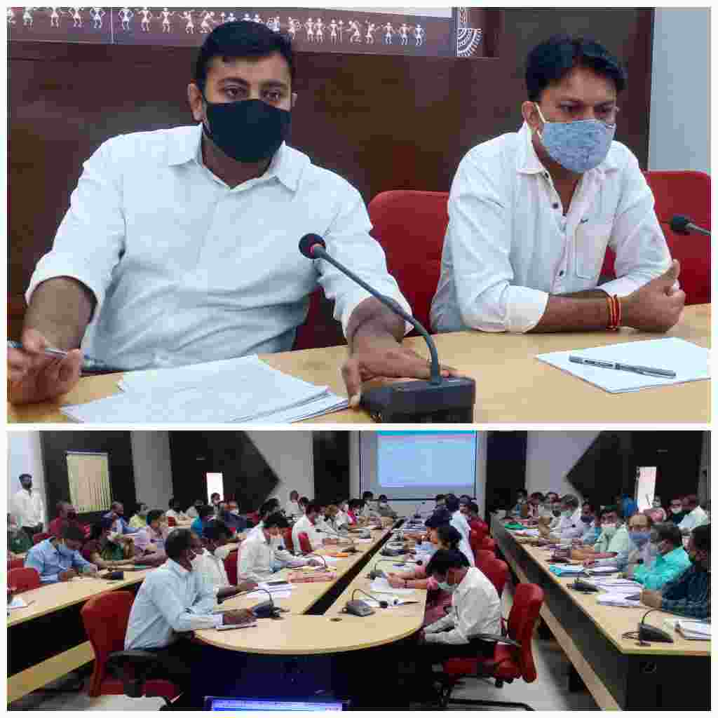 कलेक्टर ने कोरोना टीकाकरण की गति बढ़ाने पर दिया जोर,1 अप्रैल से 45 साल वालों को भी वैक्सीन