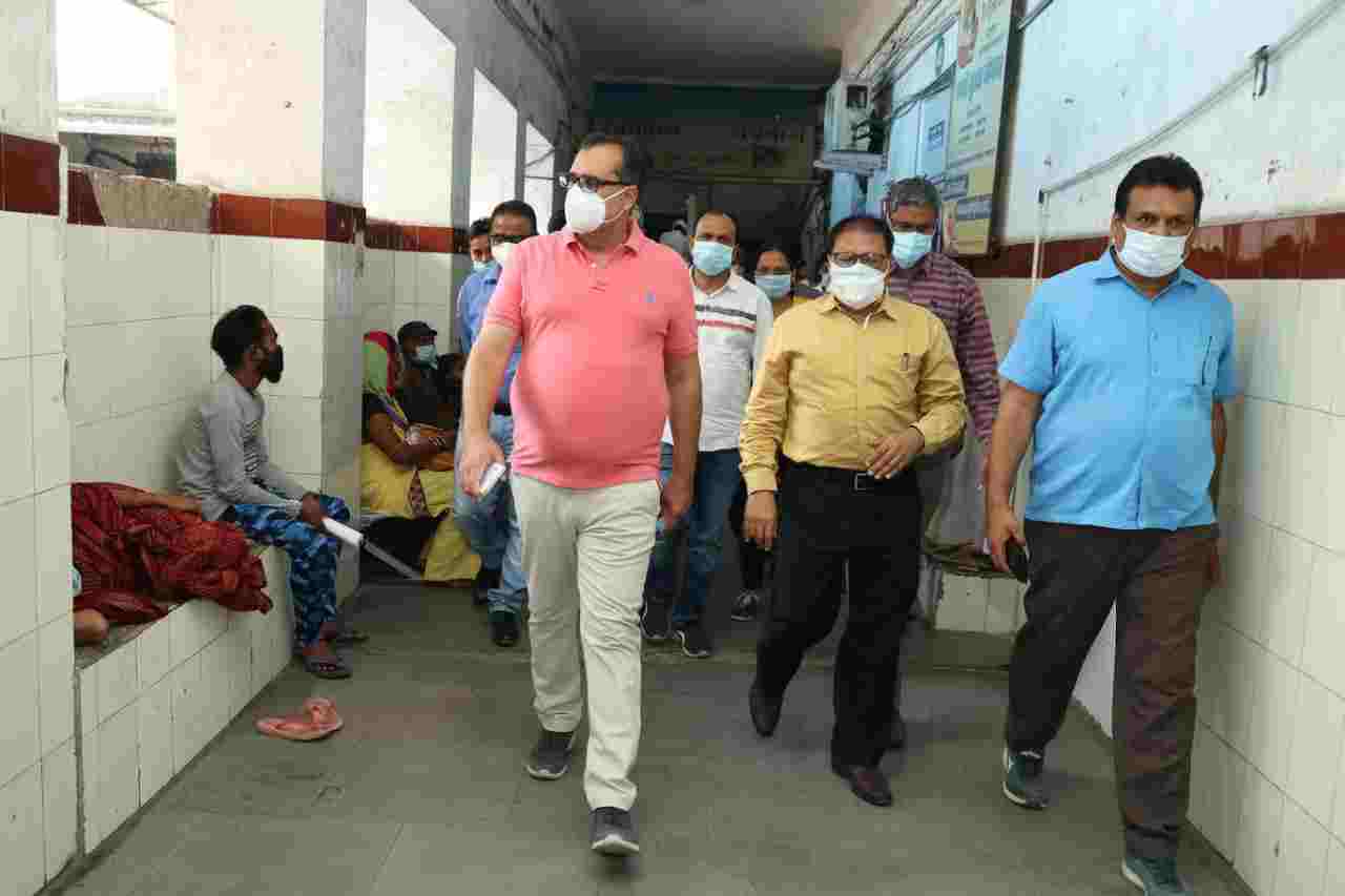 कोरोना वैक्सीन लगने के बाद मृत्युदर में आई कमी-कलेक्टर भीम सिंह