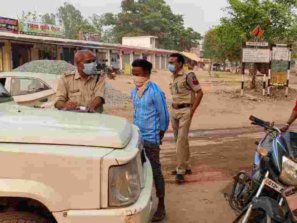 *कोविड प्रोटोकाल का सख्ती से पालन करा रही है पाली पुलिस*