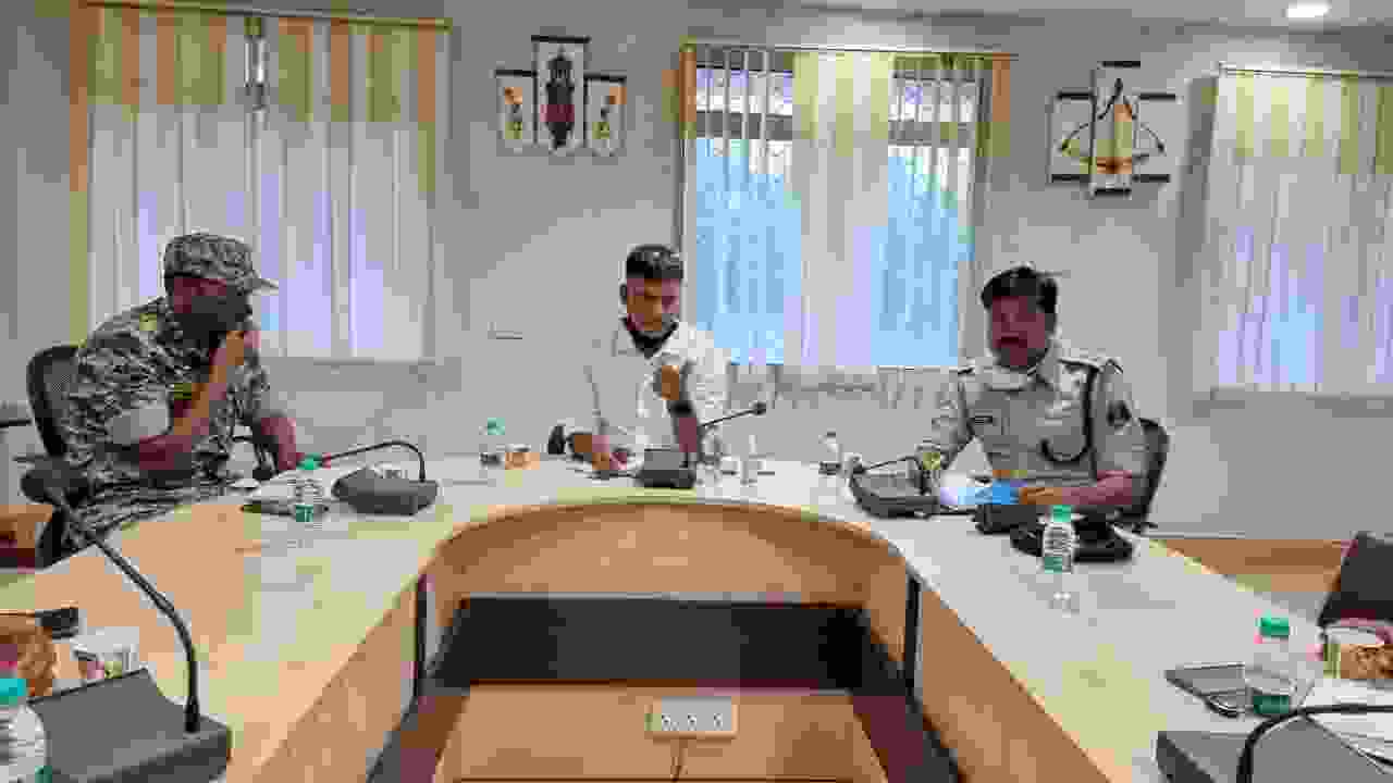 *सम्पूर्ण लाॅक-डाऊन के आदेश पर शहर में पुलिस की चाक-चैबंद व्यवस्था,पिक्स पाईंट एवं पेट्रोलिंग के माध्यम से लाॅक-डाऊन पर रहेगी नजर*