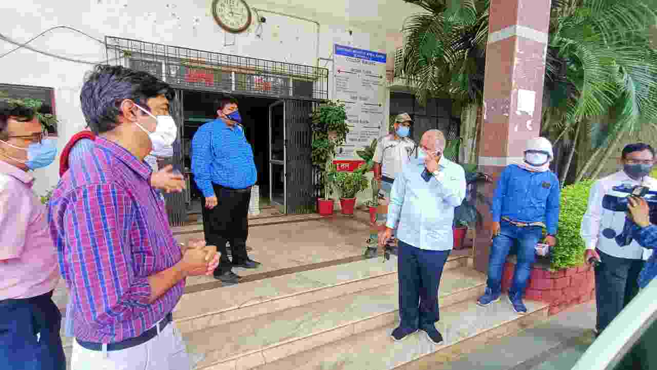 नेता प्रतिपक्ष कौशिक ने सिम्स प्रबंधन को लगायी फटकारउपचार के आभाव में किसी की भी मौत दुखद, स्वास्थ्य मंत्री सिंहदेव से सिम्स के अव्यवस्था पर की चर्चा