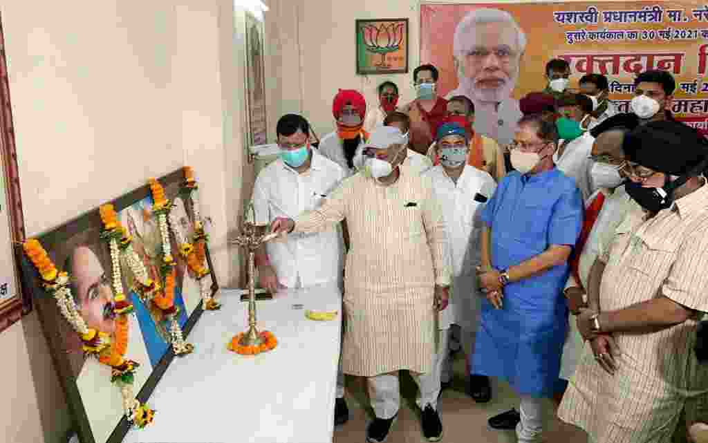 नरेन्द्र मोदी सरकार के 7 साल पूरे होने पर बिलासपुर भाजपा ने रक्तदान शिविर आयोजित की