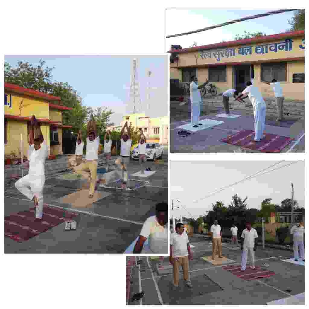 अनूपपुर आरपीएफ ने बैरक में जोनल मुख्यालय से वर्चुअल जुड़कर स्टाफ ने योग में हिस्सा लिया