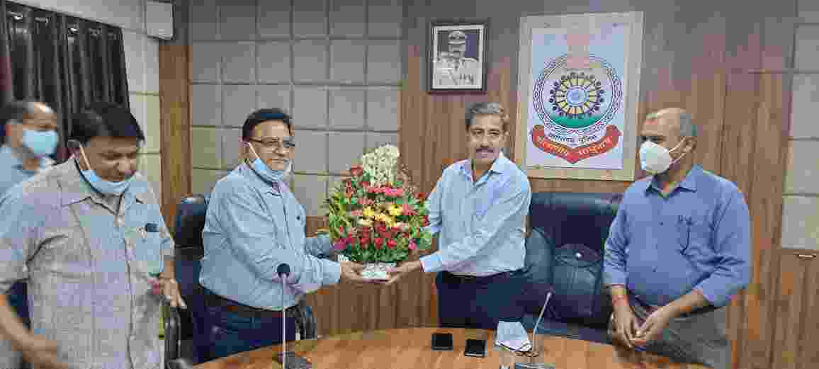 सूरजपुर पुलिस ने सेवानिवृत्त हुये अपर कलेक्टर एस.एस.मोटवानी को दी भावभीनी विदाईकर्तव्यनिष्ठ, मार्गदर्शी अधिकारी सदैव रहेंगे स्मरण- पुलिस अधीक्षक