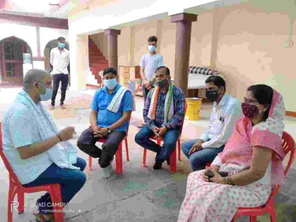 प्रयागराज से लौटे रायगढ़ विधायक से भेंट होने महापौर जानकी काट्जू पहुँची नवापाली