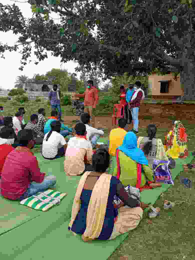 बस्तर अधिकार मुक्तिमोर्चा से सफाई कर्मियों ने मुलाकात कर समस्याओं के समाधान हेतु लगाई गुहार