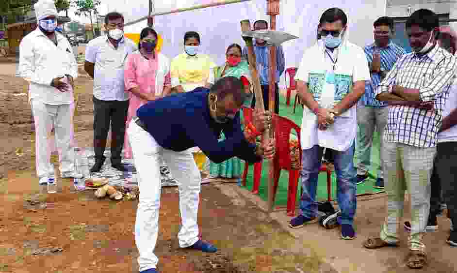 संसदीय सचिव रेखचंद जैन एवं महापौर सफिरा साहू ने किया शहर में 63 लाख के निमार्ण कार्यों का भूमिपूजन