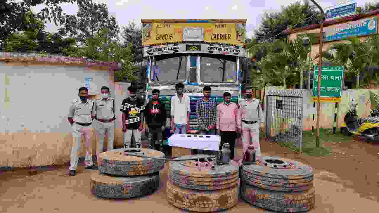 चोर गिरोह ने चुराया ट्रक बोधघाट पुलिस ने 12 घंटे के अंदर पांच आरोपी को किया गिरफ्तार