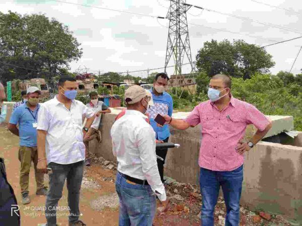 विधायक प्रकाश नायक ने निर्माणाधीन कोतरारोड़ ओवरब्रीज का किया निरीक्षणकार्य में लापरवाही के लिए विभागीय अधिकारियों को लगाई फटकार