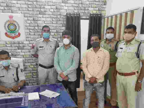 रायगढ़ ब्लड बैक प्रभारी सहित दो लोग ब्लड की अवैध बिक्री करते कोतवाली पुलिस के हत्थे चढ़े