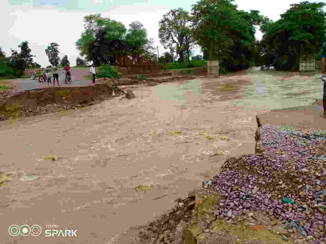 पाली से पोड़ी सिल्ली होते हुए रतनपुर, बिलासपुर, बेलगहना, गौरेला पेंड्रा पहुंच मार्ग रोड के बह जाने से आवागमन करने वालों को अब होगी भारी परेशानी