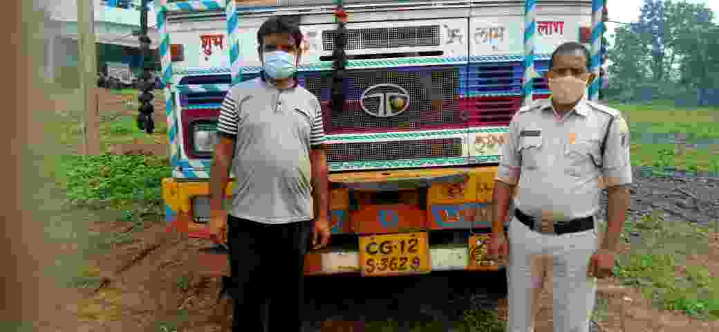 टीआई कृष्णकांत सिंह की टीम ने फिर पकड़ा 25 टन अवैध कबाड़