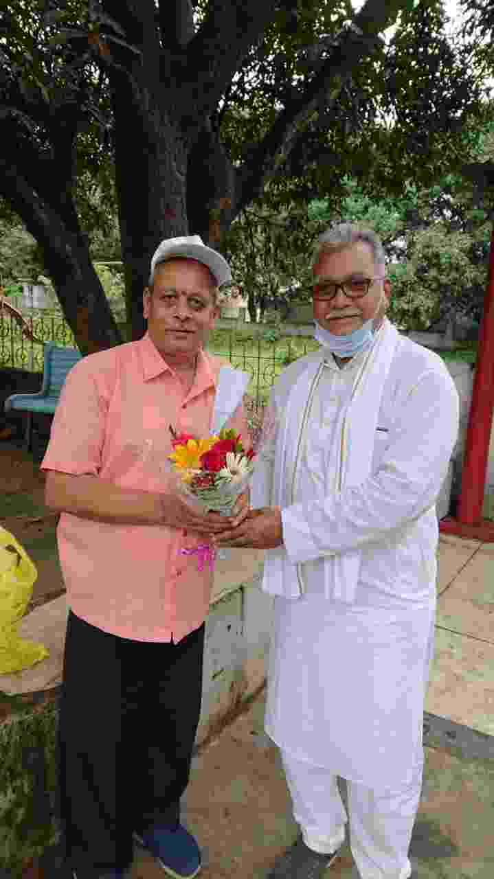 एसईकेएमसी इंटक कल्याण समिति सदस्य संपत शुक्ला का बरौद में हुआ आत्मीय स्वागत