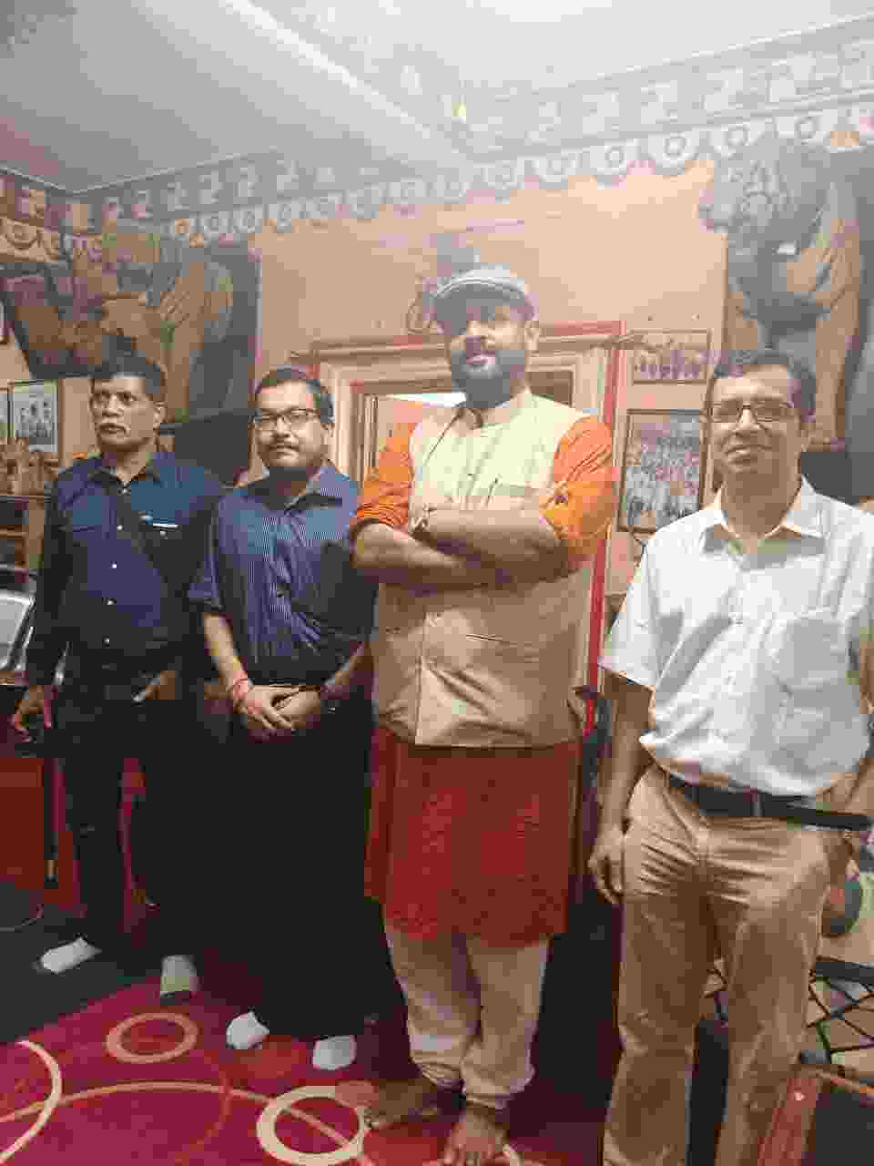 प्रबल प्रताप सिंह जूदेव से मिले कोलकाता से पर्वतारोही दल के सदस्य