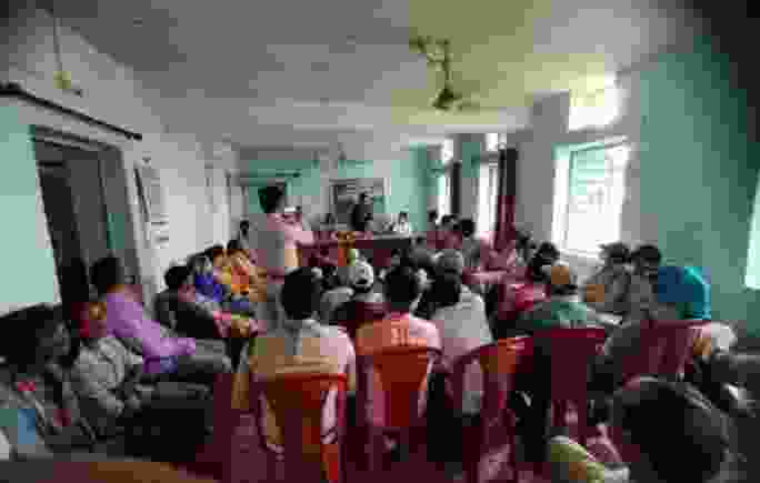 कोरबा : हांथी को भगाने व बचाव के लिए एतमानगर वनपरिक्षेत्र में आयोजित हुई कार्यशाला..ग्रामीणो को जागरूक करने वन विभाग की पहल