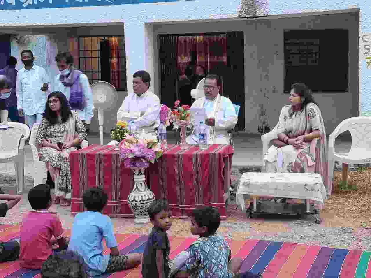 सूदूरवर्ती ग्राम चिवराकुटा में वितरित हुआ वन संसाधन अधिकार पत्र