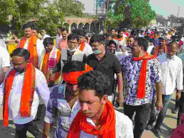 धर्मांतरण के विरोध में युवा मोर्चा ने शुरु करी सड़क की लड़ाई