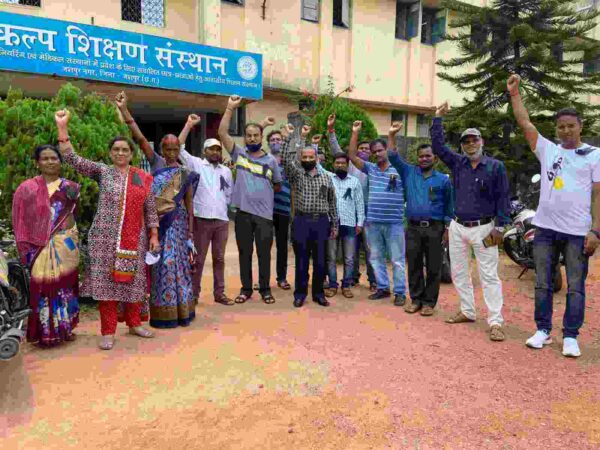 प्रदेशभर के कर्मचारियों का १४ सूत्रीय माँग पत्र एवं डी.ए. को लेकर काली पट्टी बांध विरोध दिवस प्रारम्भ