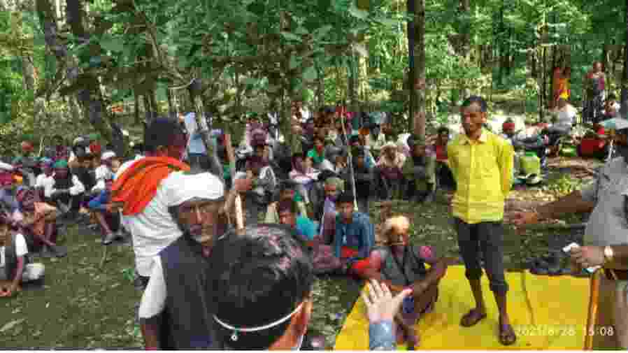 बिग ब्रेकिंग : कवर्धा से 150 बैगाओं का दल अचानकमार के भूतकछार गांव में बसने पहुंचे, पुलिस एवं वन विभाग की संयुक्त टीम हटाने में हुए असफल, तनाव बना
