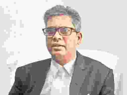 ब्रेकिंग : हाईकोर्ट महाधिवक्ता की कार की सिलतरा के पास ट्रक से टक्कर, सतीशचंद्र वर्मा दूसरी कार में बैठने से बच गए