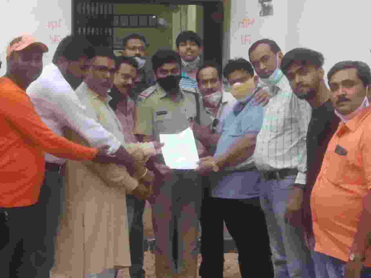 भाजपा दक्षिण मंडल ने पन्नालाल और गुरविंदर चड्डा के खिलाफ तारबहार थाना में एफआईआर लिखाई, कार्यवाही की मांग
