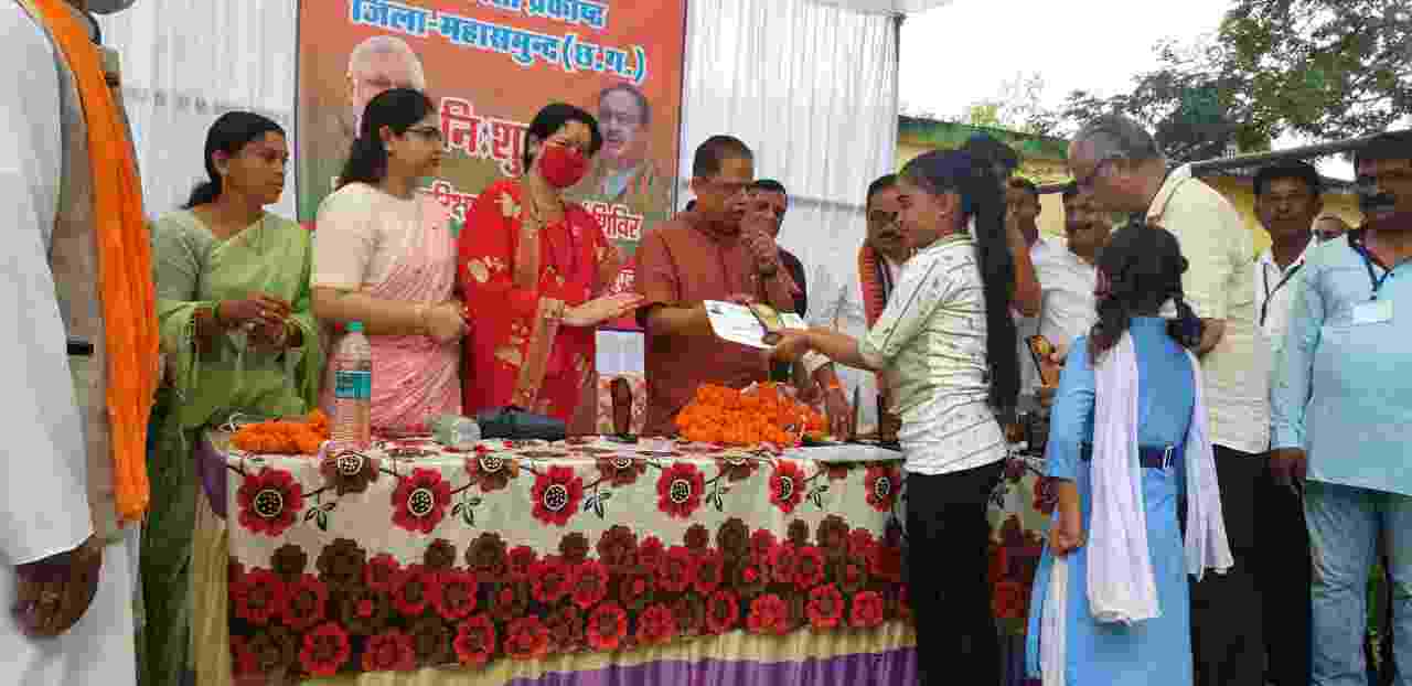प्रदेश की गरीब जनता के साथ कांग्रेस सरकार मजाक कर रही है, प्रदेश का गरीब इलाज से वंचित हो रहा है :  पूर्व मंत्री अमर अग्रवाल