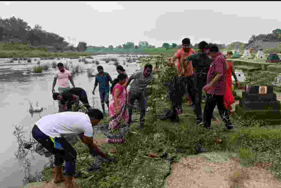 रायगढ़ शहर भाजपा ने आज गांधी जयंती के दिन स्वच्छता अभियान चलाया