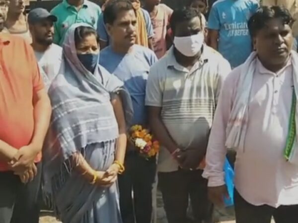 मेयर श्रीमती काटजु ने जवान अमरनाथ को दी भावभिनी श्रद्धांजलि