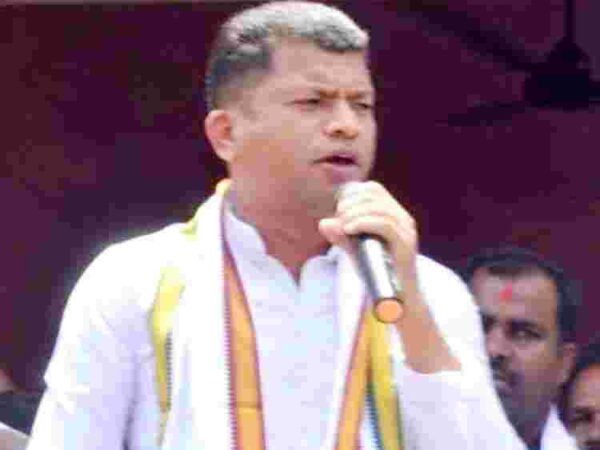 ब्रेकिंग : राहुल गांधी के करीबी नवरंगपुर के सांसद रहे प्रदीप मांझी ने थामा BJD का हाथ, मुख्यमंत्री नवीन पटनायक के समक्ष होंगे पार्टी में शामिल
