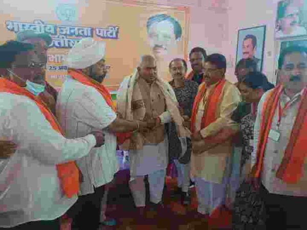 सरगुजा सम्भागीय बैठक में शामिल हुए गुरूपाल भल्लाराष्ट्रीय संगठन मंत्री व छत्तीसगढ़ प्रभारी शिवप्रकाश, विष्णु देव साय, सांसद गोमती साय की उपस्थित में सम्पन्न हुआ