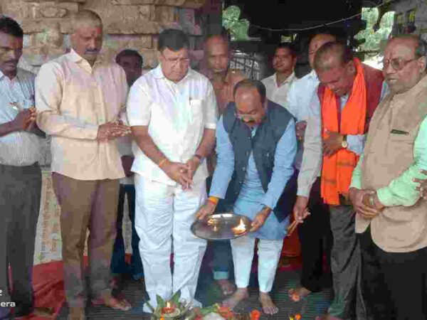 सांसद अरुण साव गिरजाबन मंदिर पहुंच केदारनाथ में शंकराचार्य जी के लोकार्पण का सीधा प्रसारण बैठकर देखा