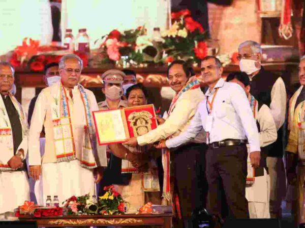 एनटीपीसी कोरबा प्रतिष्ठित श्रम यशस्वी पुरुस्कार से सम्मानित