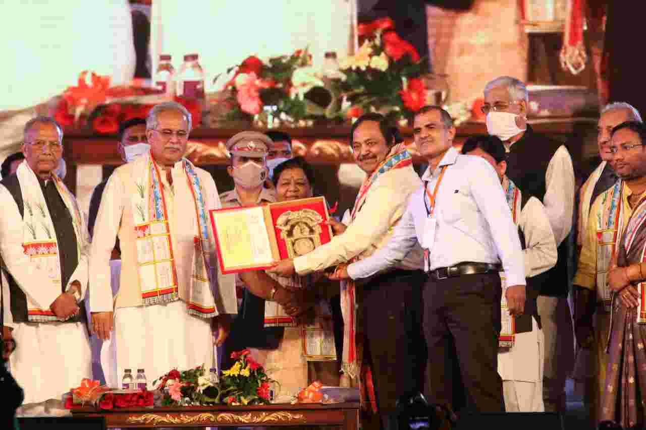 एनटीपीसी कोरबा प्रतिष्ठित श्रम यशस्वी पुरुस्कार से सम्मानित