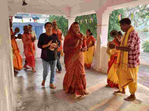 कोतेबीरा धाम में आयोजित अष्टप्रहरी रामनाम यज्ञ में शामिल हुई सांसद गोमती साय