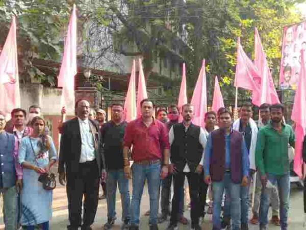 छत्तीसगढ़ में हो रहे बारदाना की कमी को लेकर को जकांछ(जे) अजीत जोगी युवा मोर्चा ने कलेक्टर को ज्ञापन सौंपा