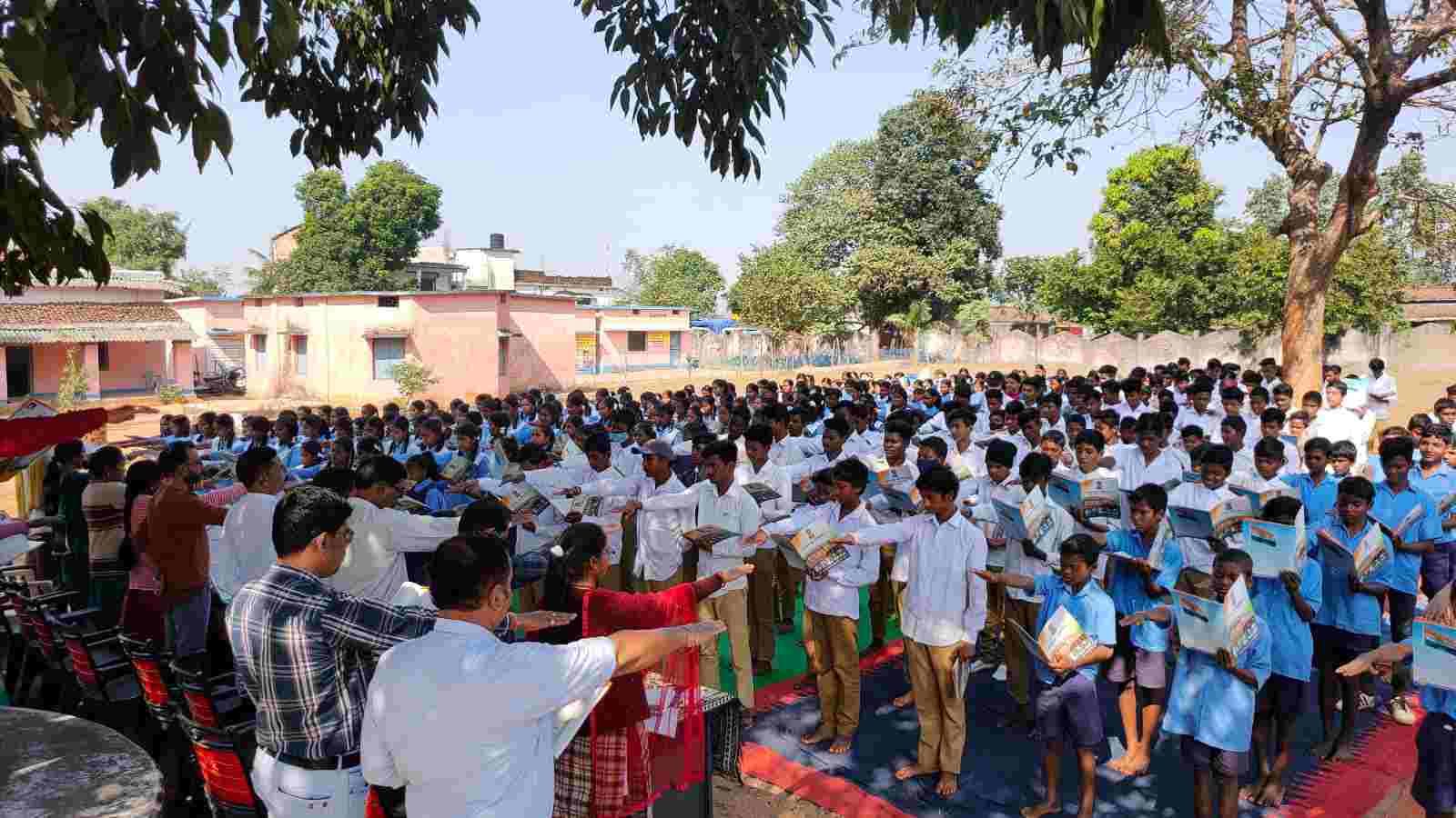 केरडीह स्कूल में संविधान उद्देशिका का हुआ वाचन