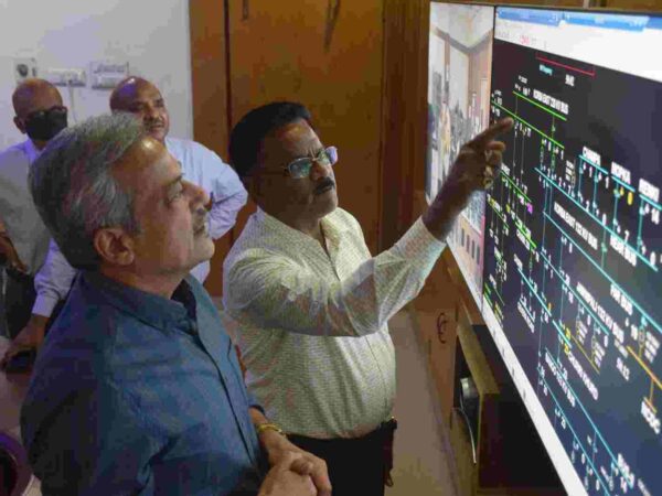 ब्लैक आऊट होने पर 40 मिनट में चालू हो सकेंगे बिजलीघररायपुर के पॉवर लोड डिस्पैच सेंटर से कराया गया ब्लैक स्टार्ट मॉकड्रिल
