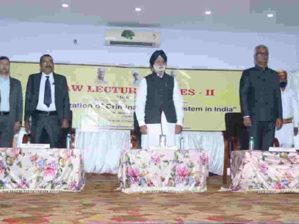 सुप्रीम कोर्ट के वरिष्ठ अधिवक्ता एवं राज्यसभा सांसद के.टी.एस. तुलसी द्वारा मार्डनाइजेशन ऑफ क्रिमिनल जस्टिस सिस्टम इन इंडिया विषय पर  ब्याख्यान दिया
