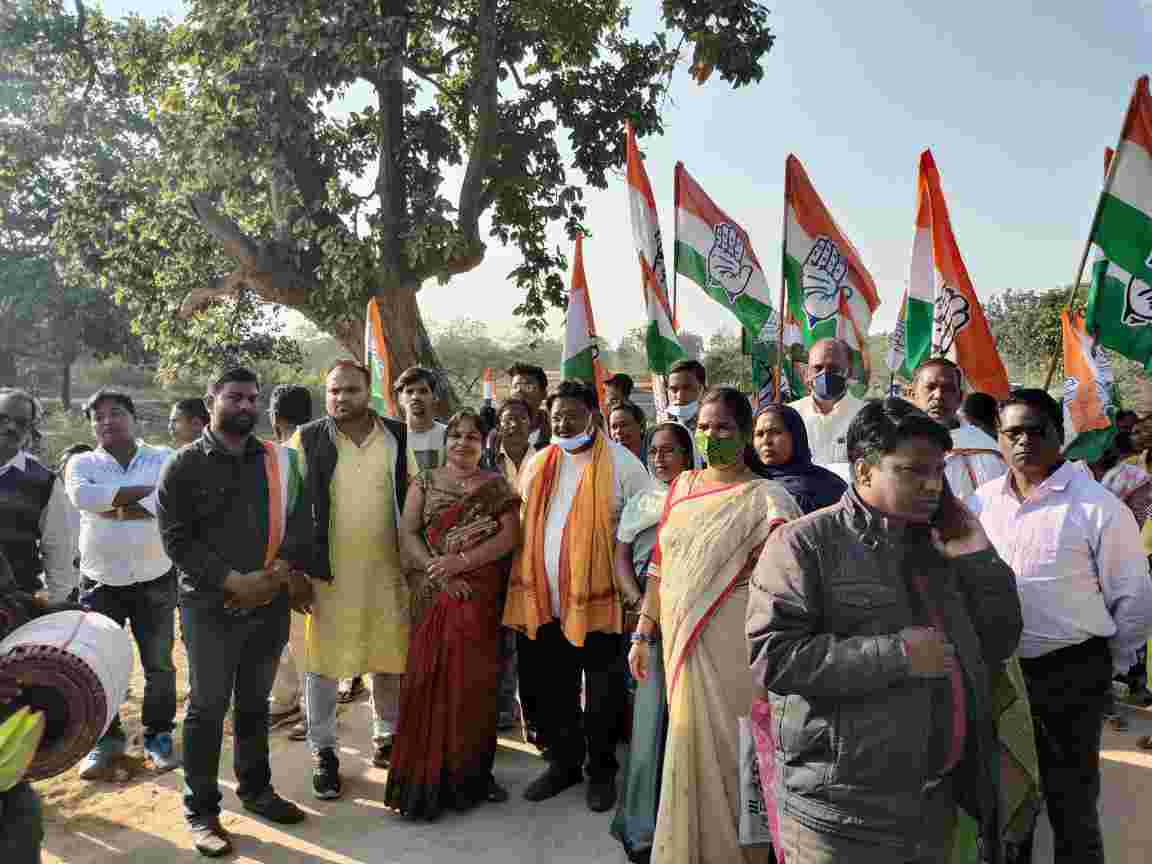 *खाने की सामग्री, सब्जियों के भाव आसमान पर और खाद्य तेल तीन गुनामहंगा सिलेंडर ढाई गुना करके अब महंगाई डार्लिंग बन गई:-यू.डी.मिंज