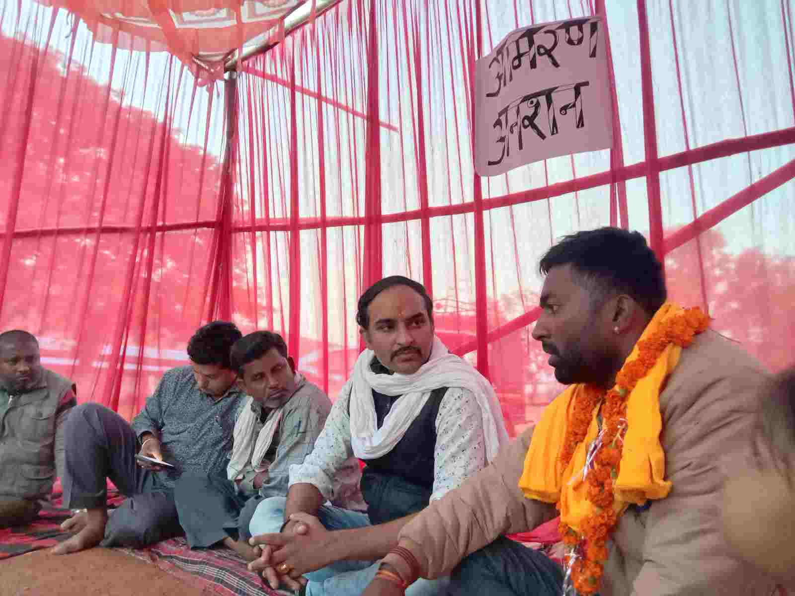 रेल सुविधाओं के बन्द होने से कोटावासी पुनः 50 साल पहले की स्थिति में स्वास्थ्य संबंधी, व्यापारिक , पारिवारिक सारे कार्य बाधित हो रहे हैं: विक्रांत तिवारी