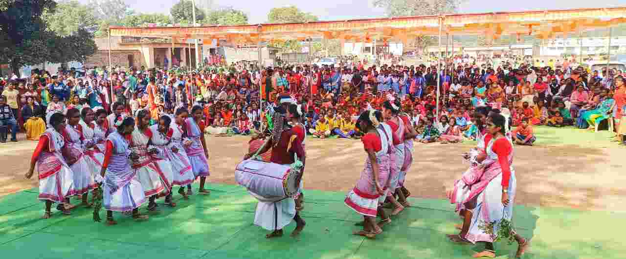 शिक्षा के साथ जीवन मे खेल भी महत्वपूर्ण: संसदीय सचिव यूडी मिंज
