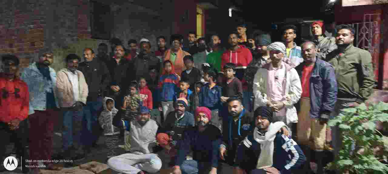 करगी रोड कोटा में सामूहिक हनुमान चालीसा का पाठ डाक बंगला शिवा बाबा चौक में संम्पन्न