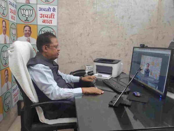 विवाह कानून में संशोधन ऐतिहासिक….आधार कार्ड को वोटर आई डी से लिंक किये जाने का कानून साबित होगा मील का पत्थर:पूर्वमंत्री श्री अमर अग्रवाल