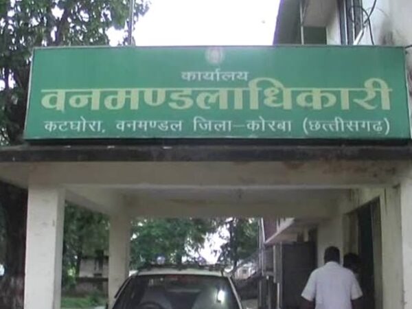 ब्रेकिंग न्यूज़: कटघोरा मंडल के केंदई रेंज के कोरबी परी क्षेत्र अंतर्गत ग्राम रोदे में अचानक आ धमका 1 दंतैल हाथी, दहशत के साए में ग्रामीण