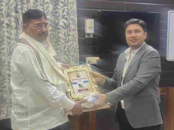 निरीक्षक मोहन राम भगत, उपनिरीक्षक भैरव प्रसाद मिश्रा के साथ 4 पुलिसकर्मी हुए सेवानिवृत्त
